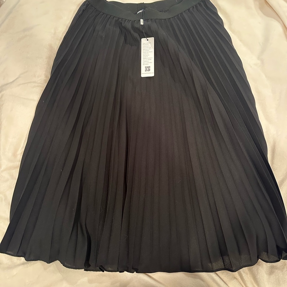 Chic Black A-Line Pleated Skirt